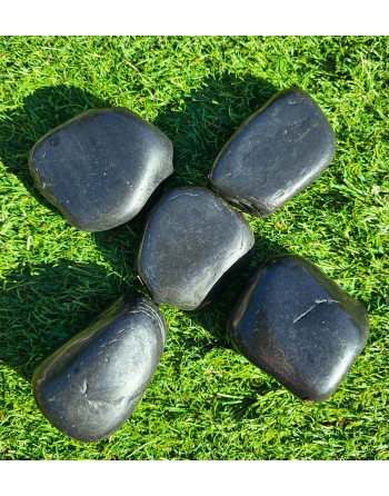 Roca negra pulida 6-9 cm 4-5 piezas 1kg